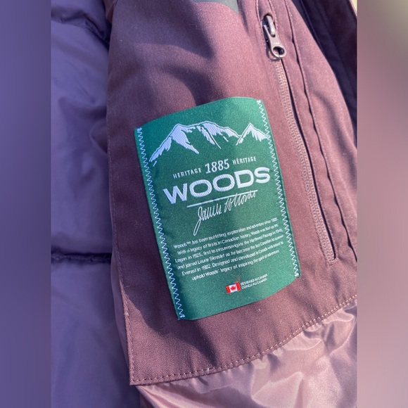Woods Puffer Jacket Women’s XL in Huckleberry color w/ hood & Removable faux fur - Picture 7 of 16